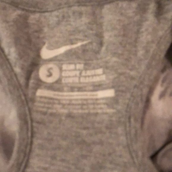 Nike Razorbacks workout tops. - Picture 2 of 4